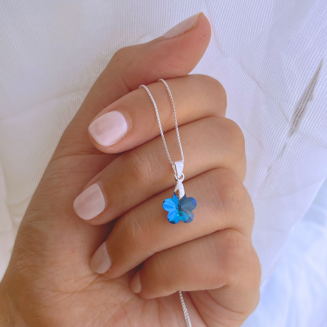 COLLAR FLOR CRISTAL AZUL